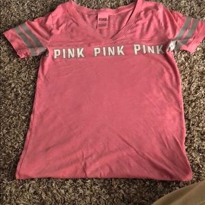 Tee shirt from pink